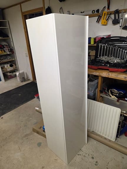 IKEA Vitt högskåp med glas-hyllor