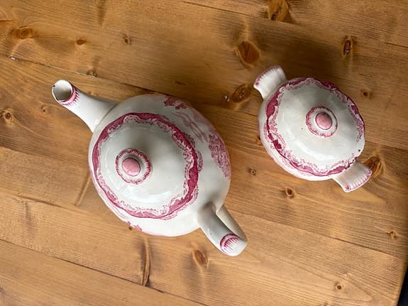 Rörstrand Bengali tekanna och sockerskål porslin röd dekor