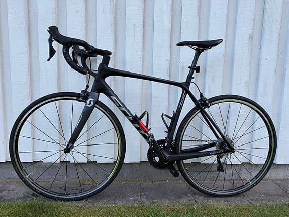 Scott Addict 10 Kolfiber (2018) – I absolut nyskick! (Endast 50 mil)
