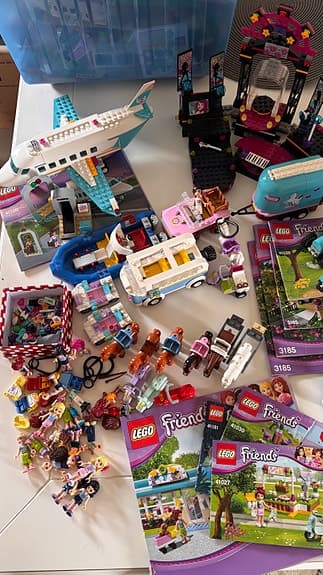 LEGO Friends blandade set med fordon och figurer