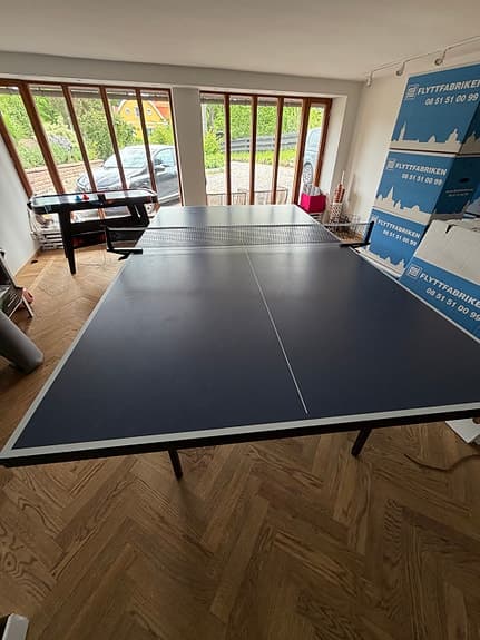 Pingisbord Stiga Advance, med racketar och bollar (robot +500)