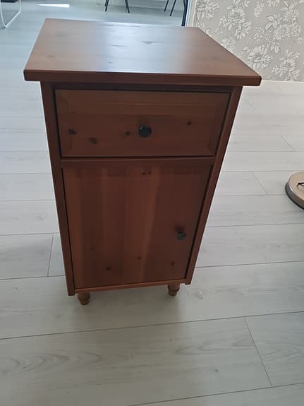Sängbord/nattduksbord Hemnes IKEA