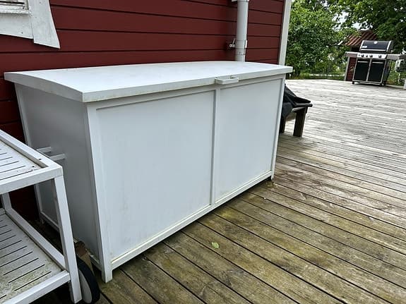 Brafab Hide - Vit förvaringslåda utomhus med lock