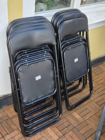 9 klappstolar Kasper från Mio