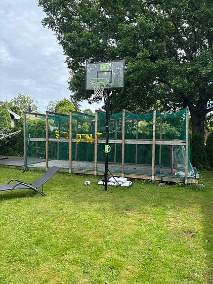 EXIT basketställning med korg och platta