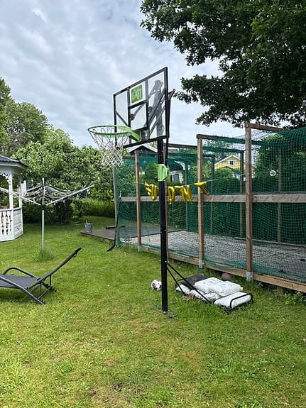 EXIT basketställning med korg och platta