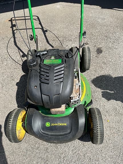 John Deere JS63 självgående gräsklippare