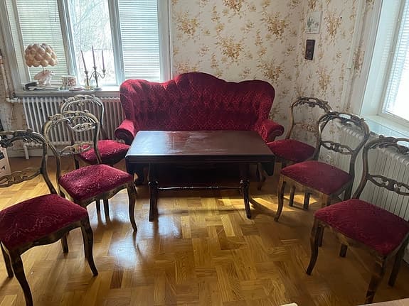 Soffgrupp - Bord, soffa & 6 stolar