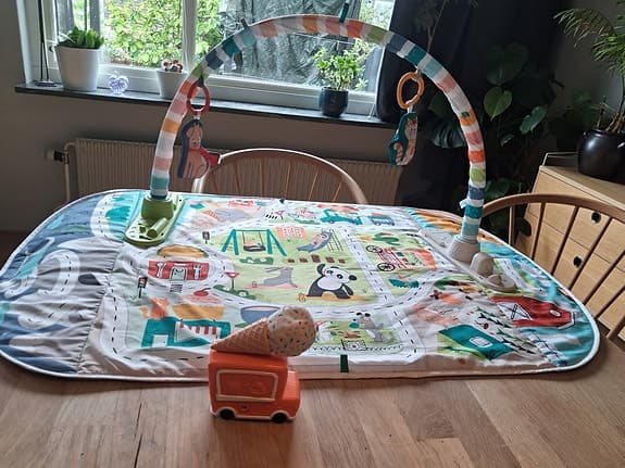 Babygym med musikspelare