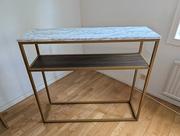 1 sidobord/konsolbord säljes