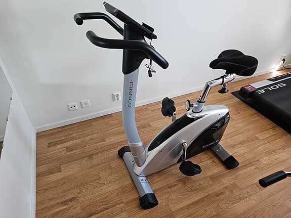 Finnlo Exum motionscykel med träningsdator