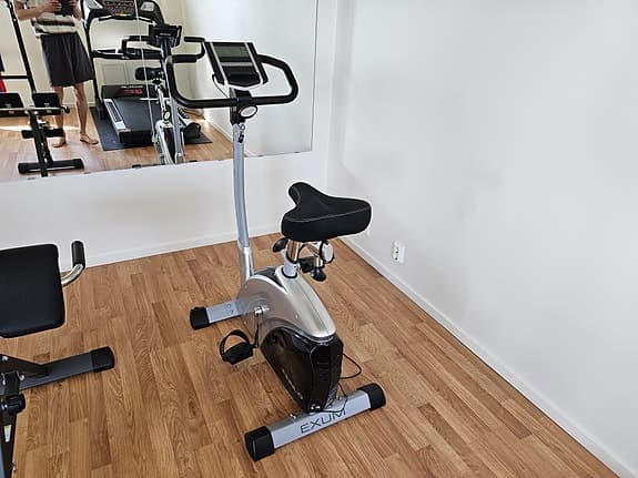 Finnlo Exum motionscykel med träningsdator