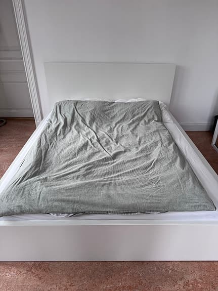 IKEA sängram med madrass vit 160x200cm