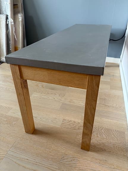 Ekbänk med betongskiva (från Svenska hem)