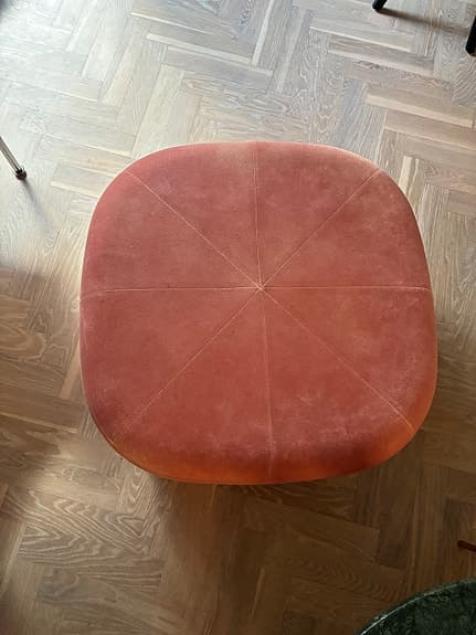 Normann Copenhagen Sittpuff rosa sammet