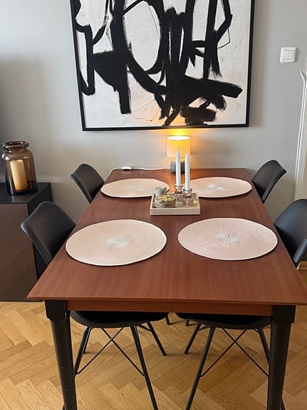 Matgrupp - Bord och 4 stolar