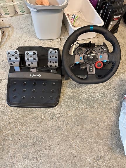 Logitech G29 ratt och pedaler för Playstation och PC