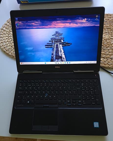 Dell 15"