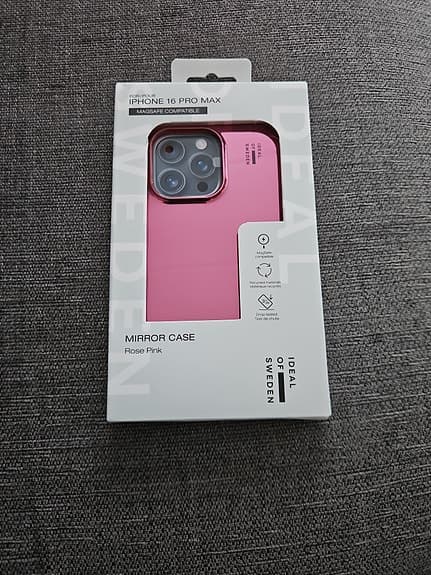 IDEAL OF SWEDEN Mirror Case mobilskal iPhone 16 Pro Max rosa
