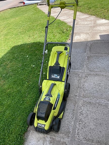 Ryobi batteri gräsklippare 36V grön