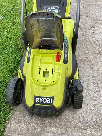 Ryobi batteri gräsklippare 36V grön