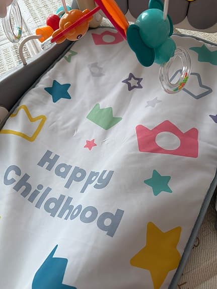 Babygym med piano och gåvagn