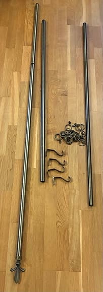 IKEA gardinstång i metall med fästen och ringar