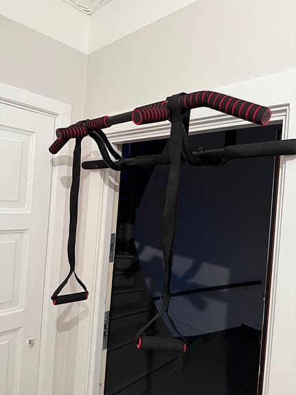 Pull up-bar / Dörrtrapets för hemmaträning