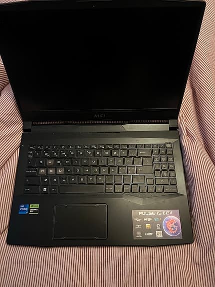 MSI Pulse 15"