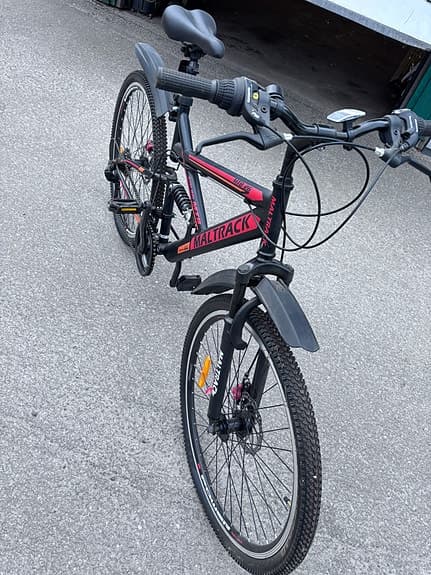 Mountainbike Target 26" - Röd med stöd dämpare.
