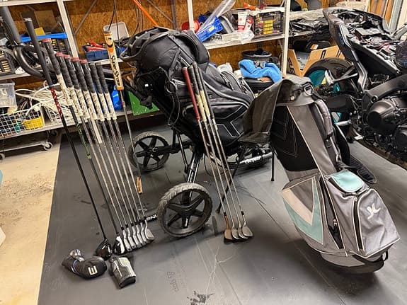 Mizuno jpx900/ST190, Taylormade,callaway, ping golfbag x2 och vagn