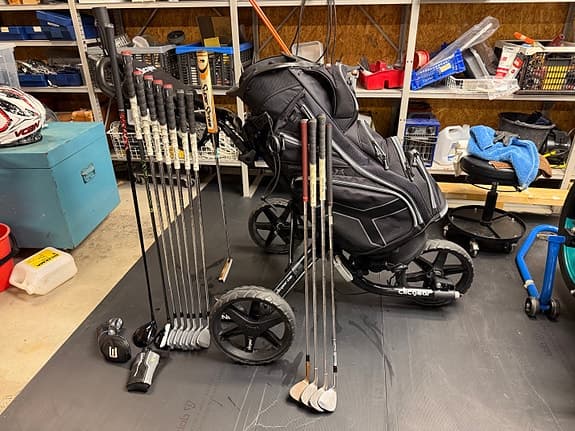 Mizuno jpx900/ST190, Taylormade,callaway, ping golfbag x2 och vagn