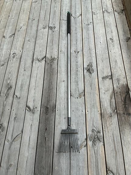 Fiskars fyllhammare och räfsa