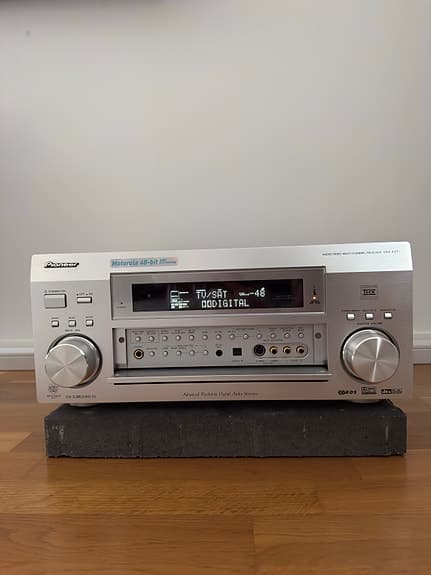 Pioneer VSX-AX5i receiver