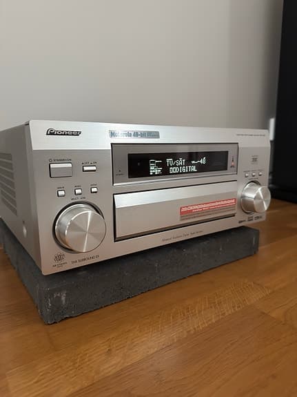 Pioneer VSX-AX5i receiver