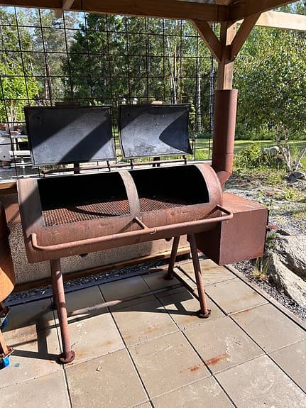Stor vedeldad reverse smoker