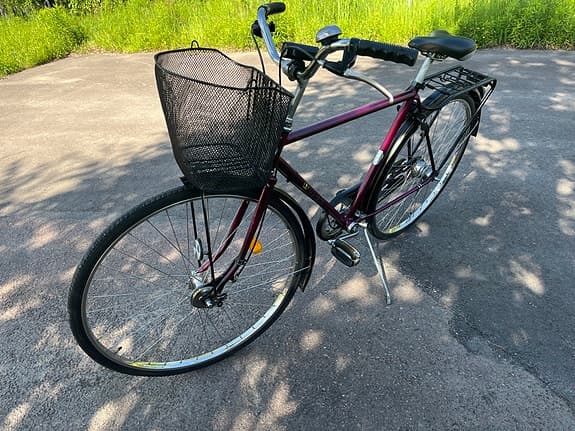 Rex Herrcykel är 28tum hjul