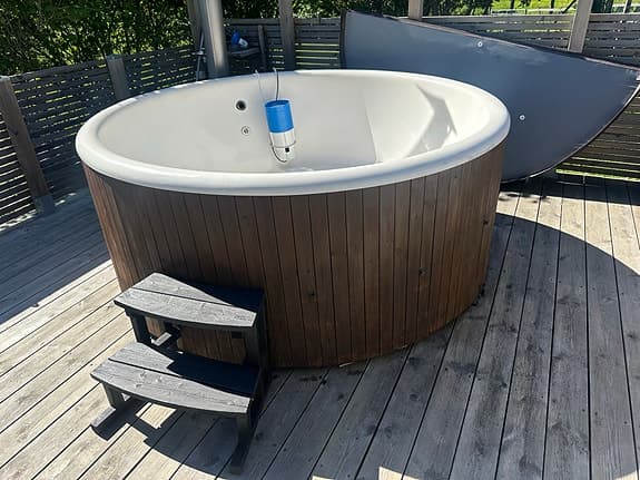 Vedeldat badtunna spabad med lock