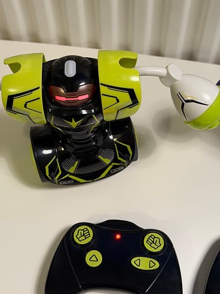 Robo Kombat Twin Pack – 2 robotar + 2 kontroller