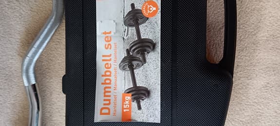 Viktpaket med hantlar och curlstång 25mm.