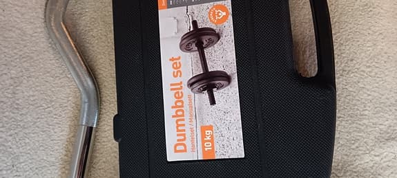 Viktpaket med hantlar och curlstång 25mm.
