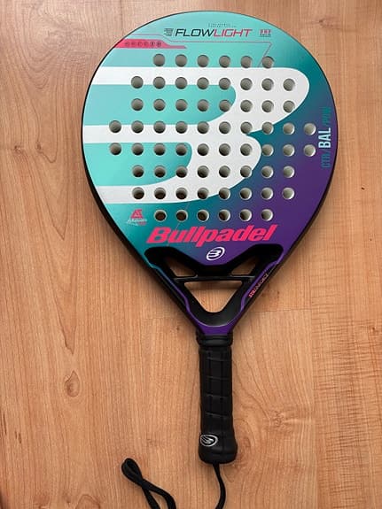 Bullpadel Flow Light padelracket