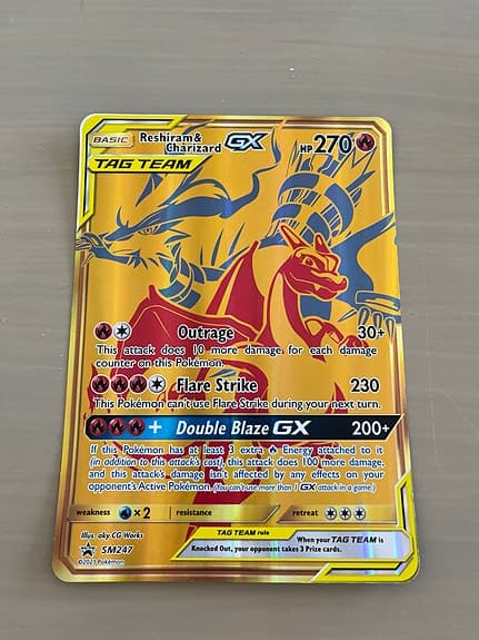 Pokémon Reshiram & Charizard GX Tag Team kort