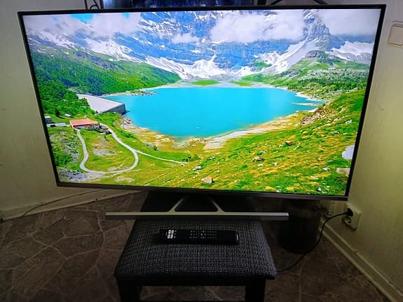Philips 43" the one 4k UHD LED android smart tv.