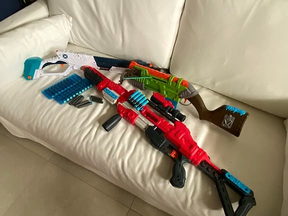 Nerf + X-shot med tillbehör