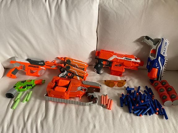 Nerf + X-shot med tillbehör