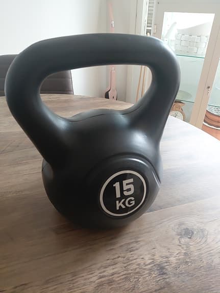 Kettlebells 15 kg och 6 kg + justerbar hantel