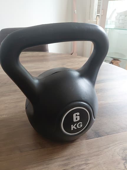 Kettlebells 15 kg och 6 kg + justerbar hantel