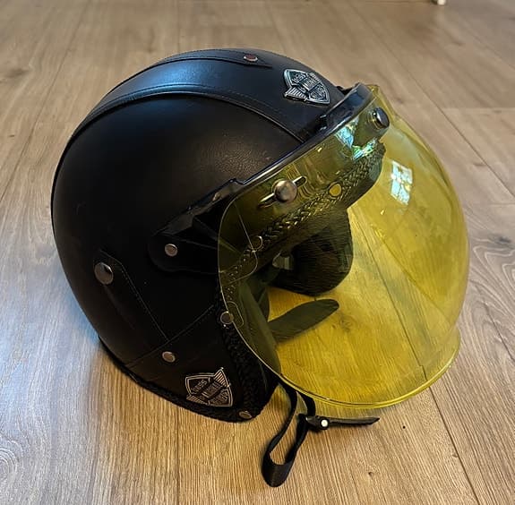 Svart öppen hjälm med gult bubbelvisir , XL