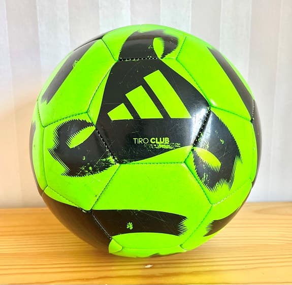 Fotboll – Adidas Tiro Club – Knappt använd – Lågt pris !!